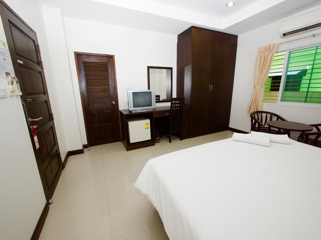 Hotel 99 Voyage Patong Extérieur photo