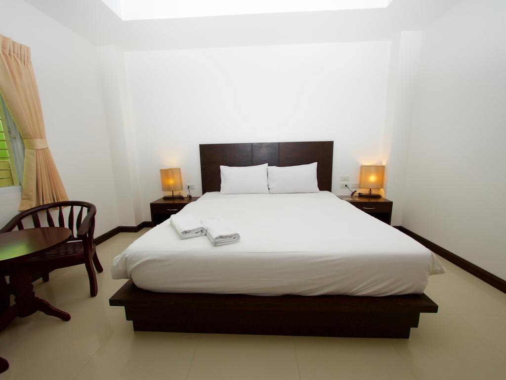 Hotel 99 Voyage Patong Extérieur photo