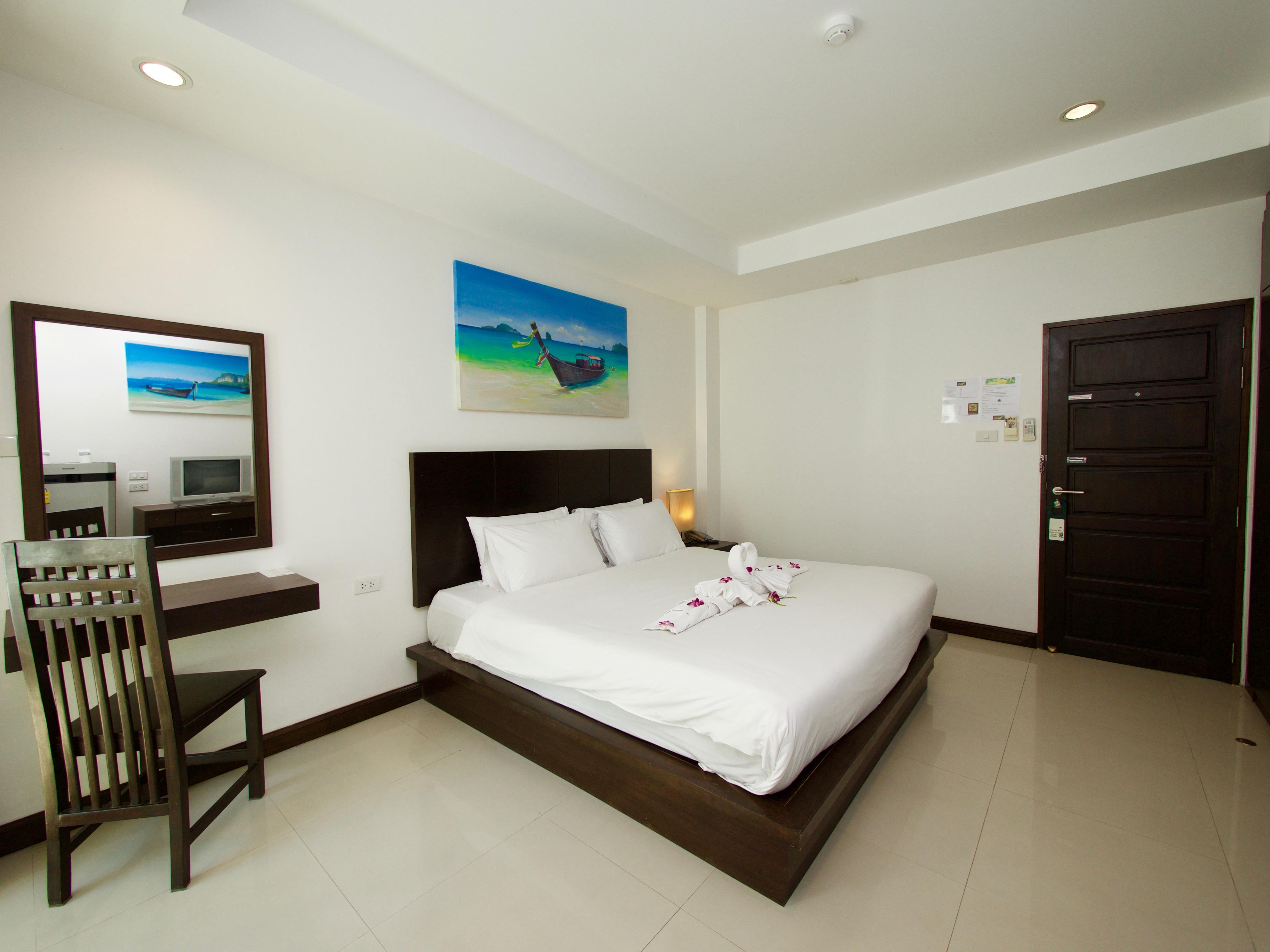 Hotel 99 Voyage Patong Extérieur photo