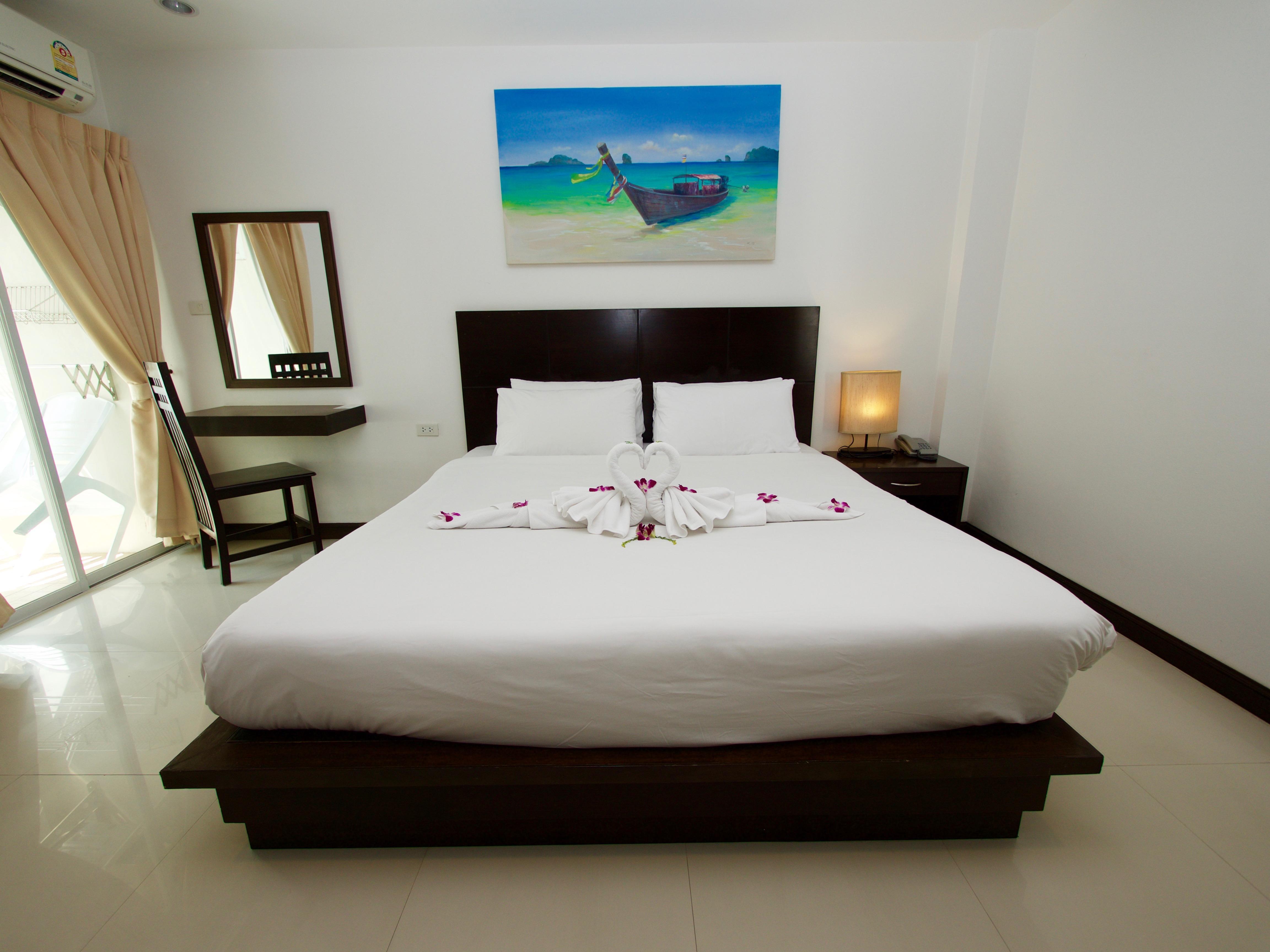 Hotel 99 Voyage Patong Extérieur photo