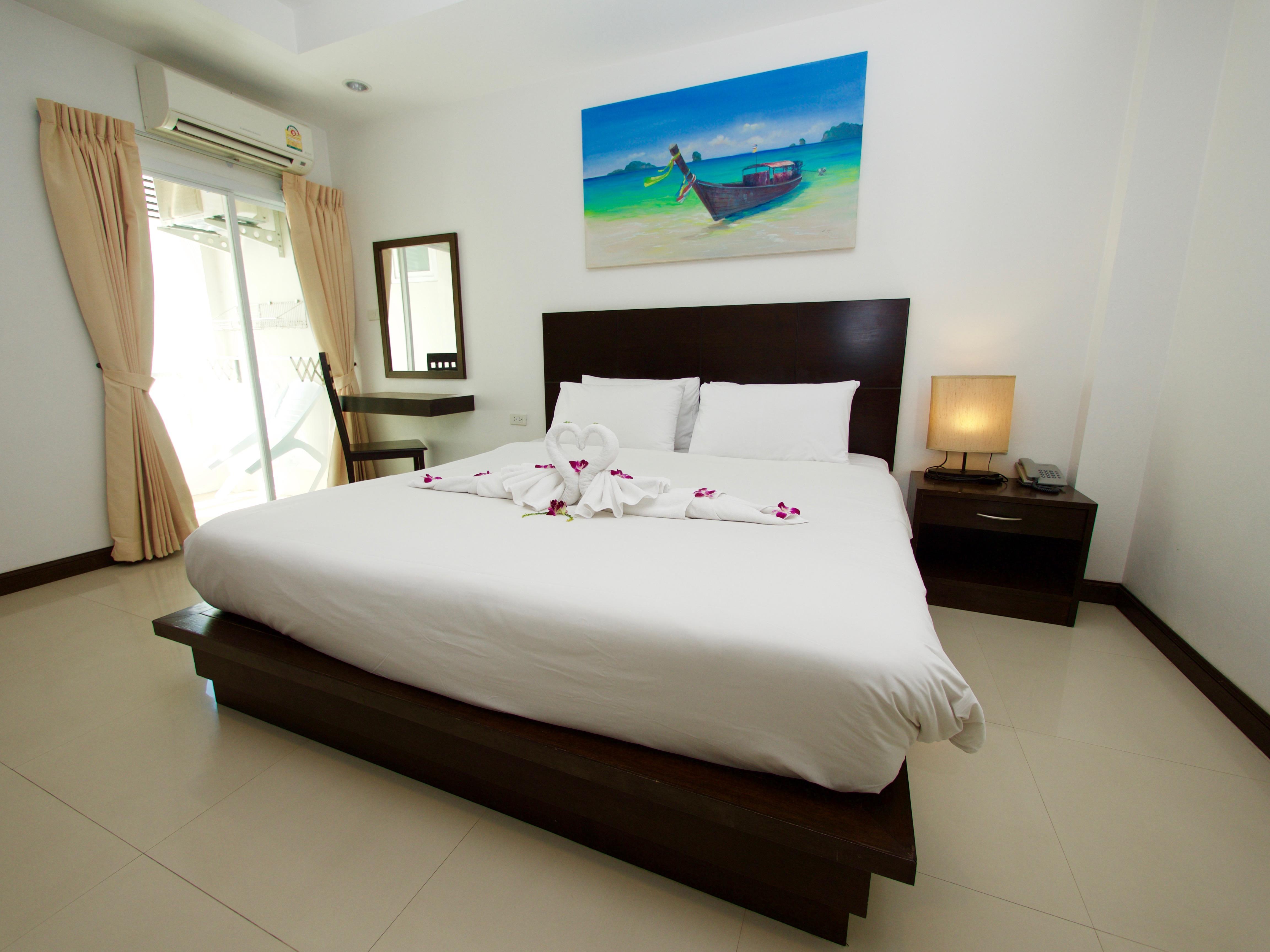 Hotel 99 Voyage Patong Extérieur photo