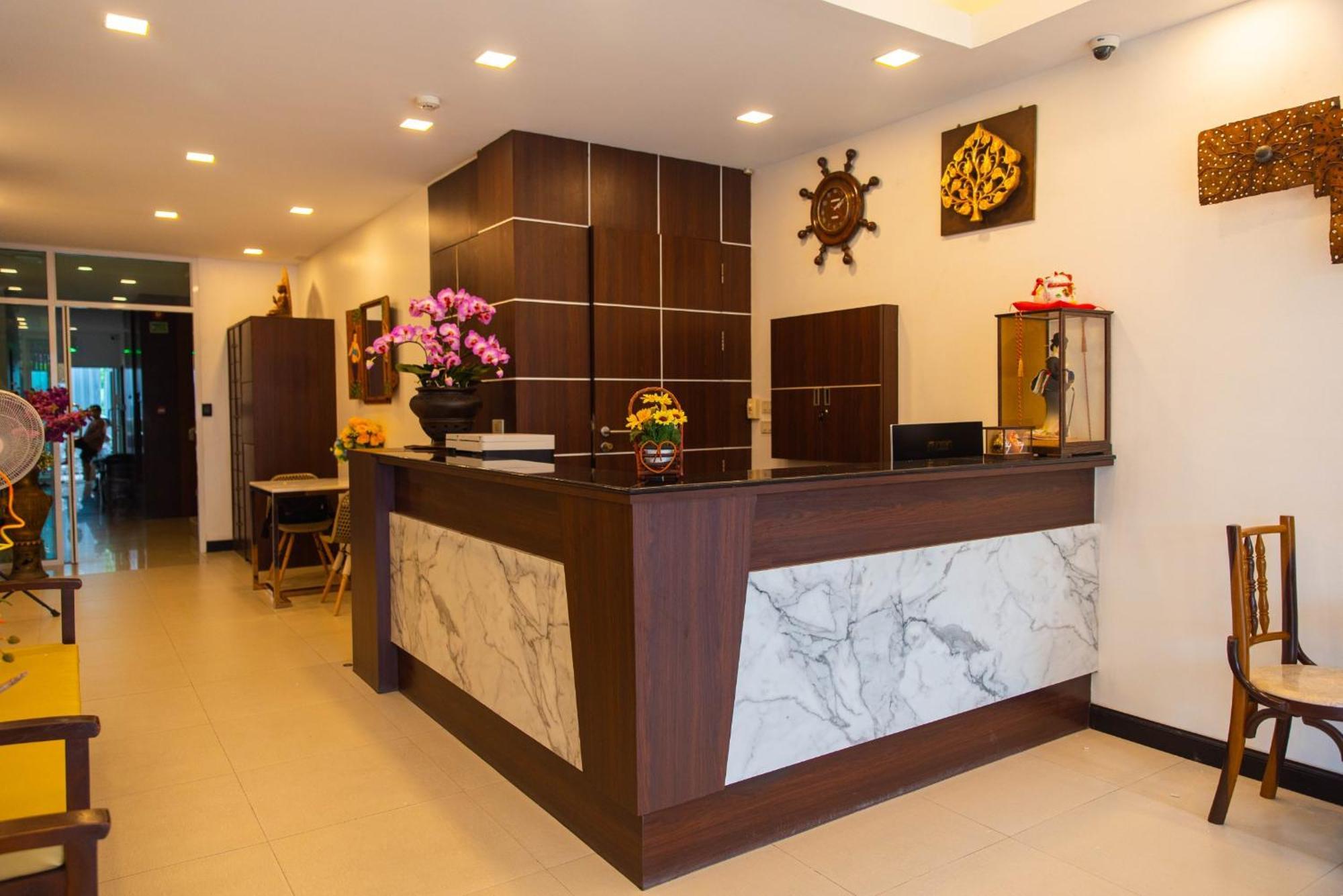 Hotel 99 Voyage Patong Extérieur photo