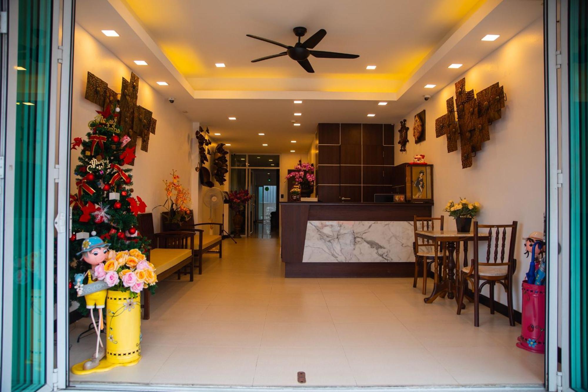 Hotel 99 Voyage Patong Extérieur photo