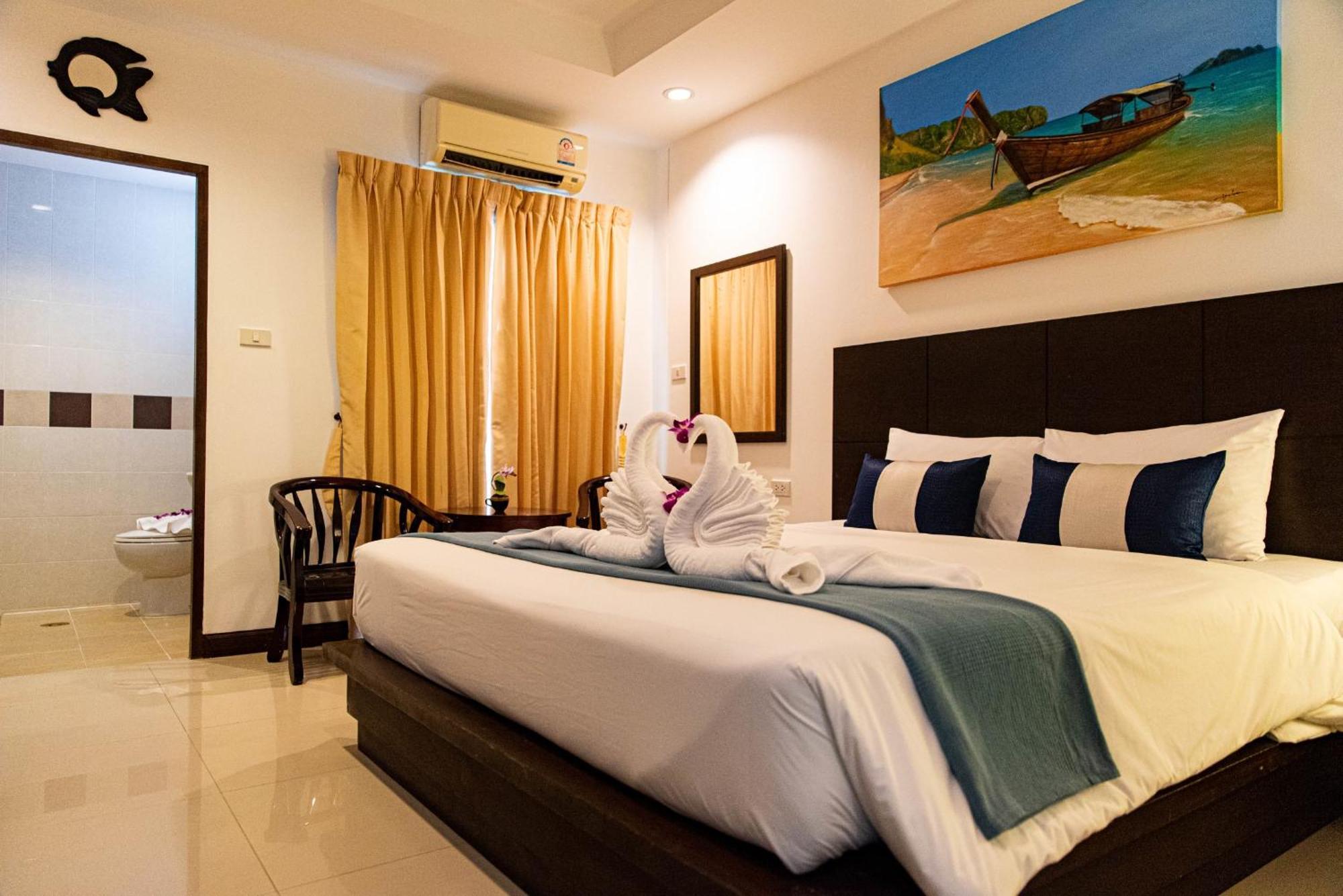 Hotel 99 Voyage Patong Extérieur photo