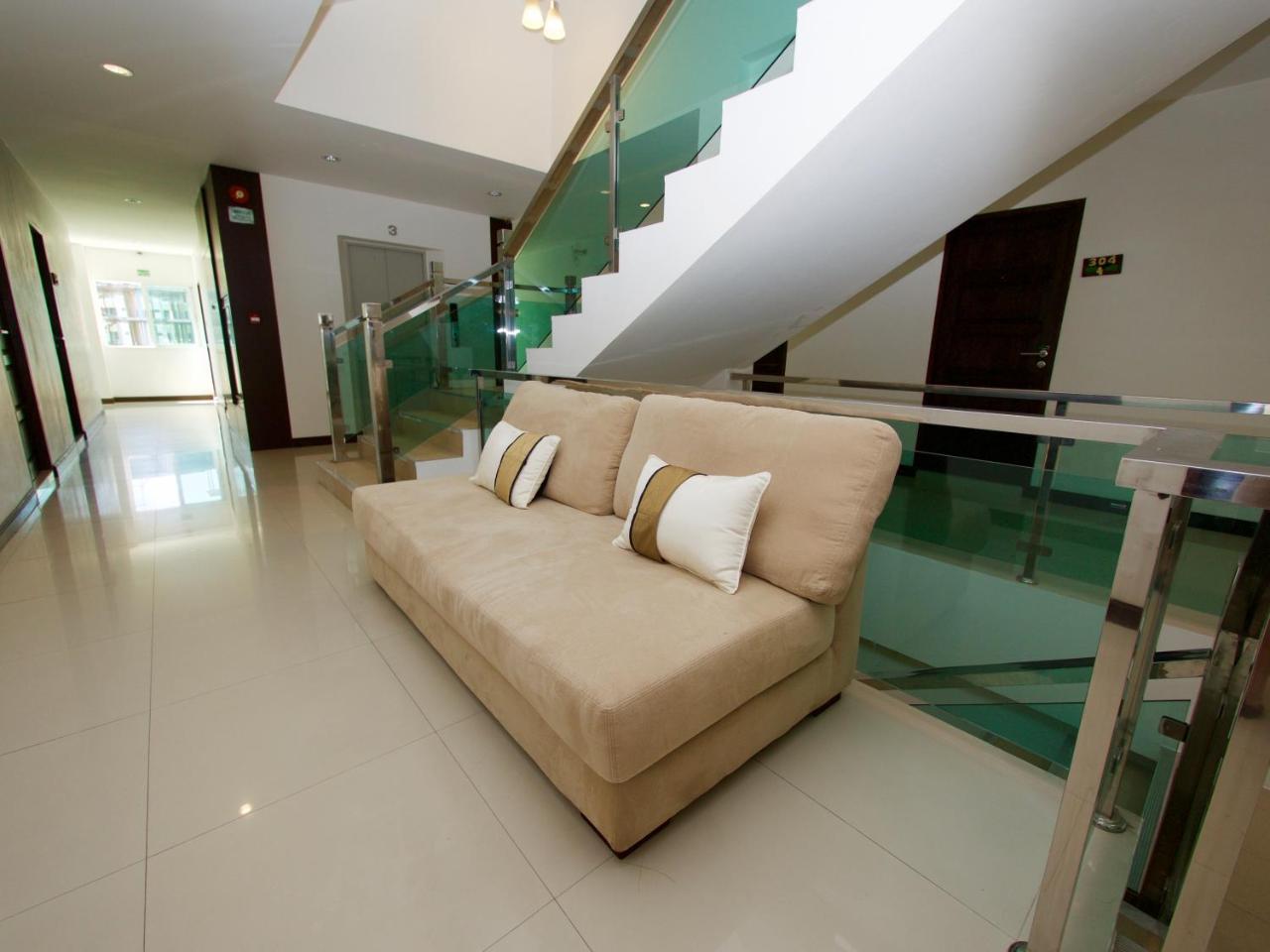 Hotel 99 Voyage Patong Extérieur photo